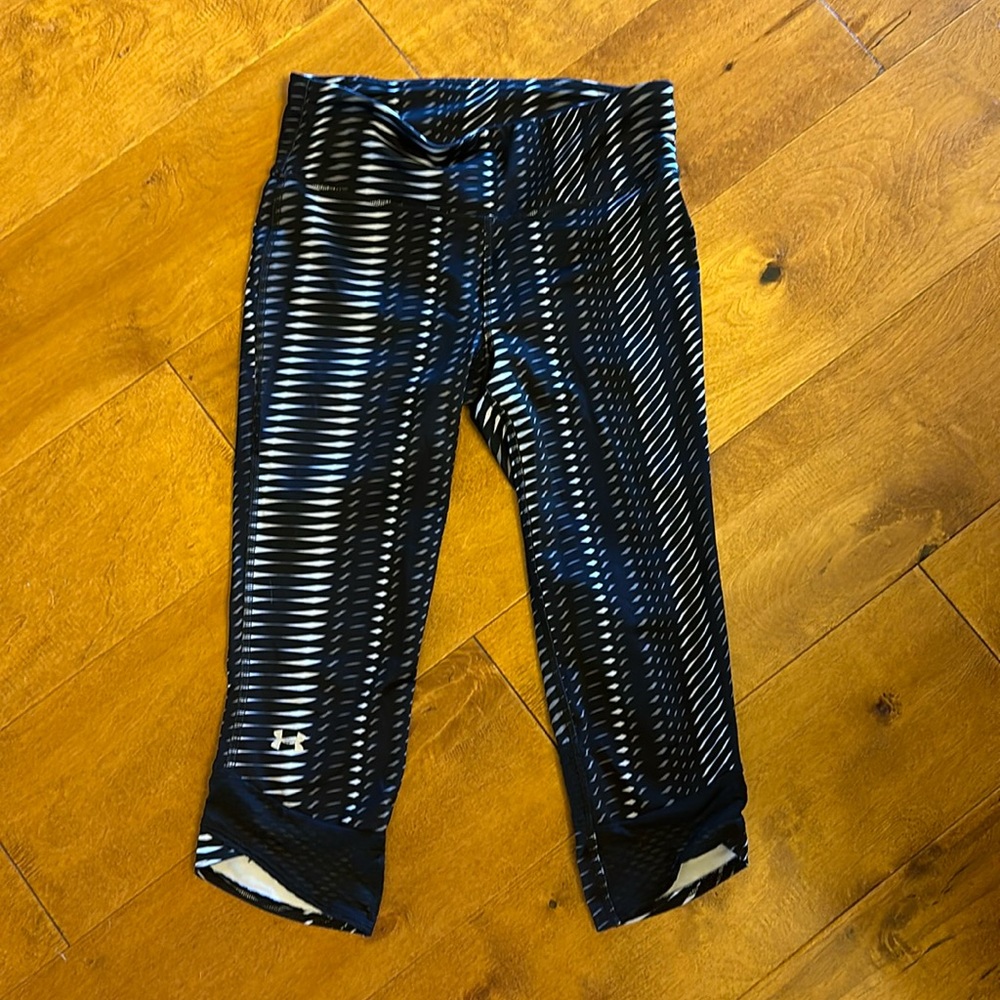 Size small under armor leggings - black with white and gray - mid rise waist